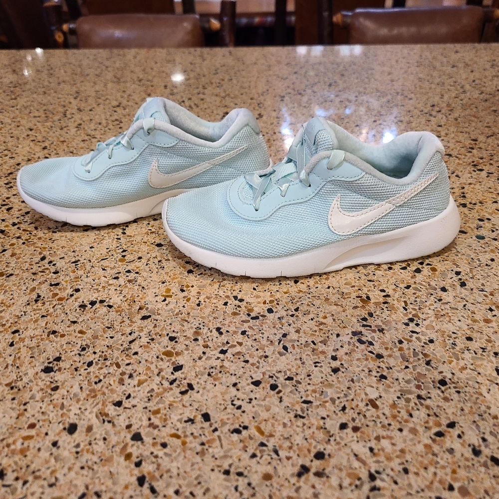 Girls Nike Shoes